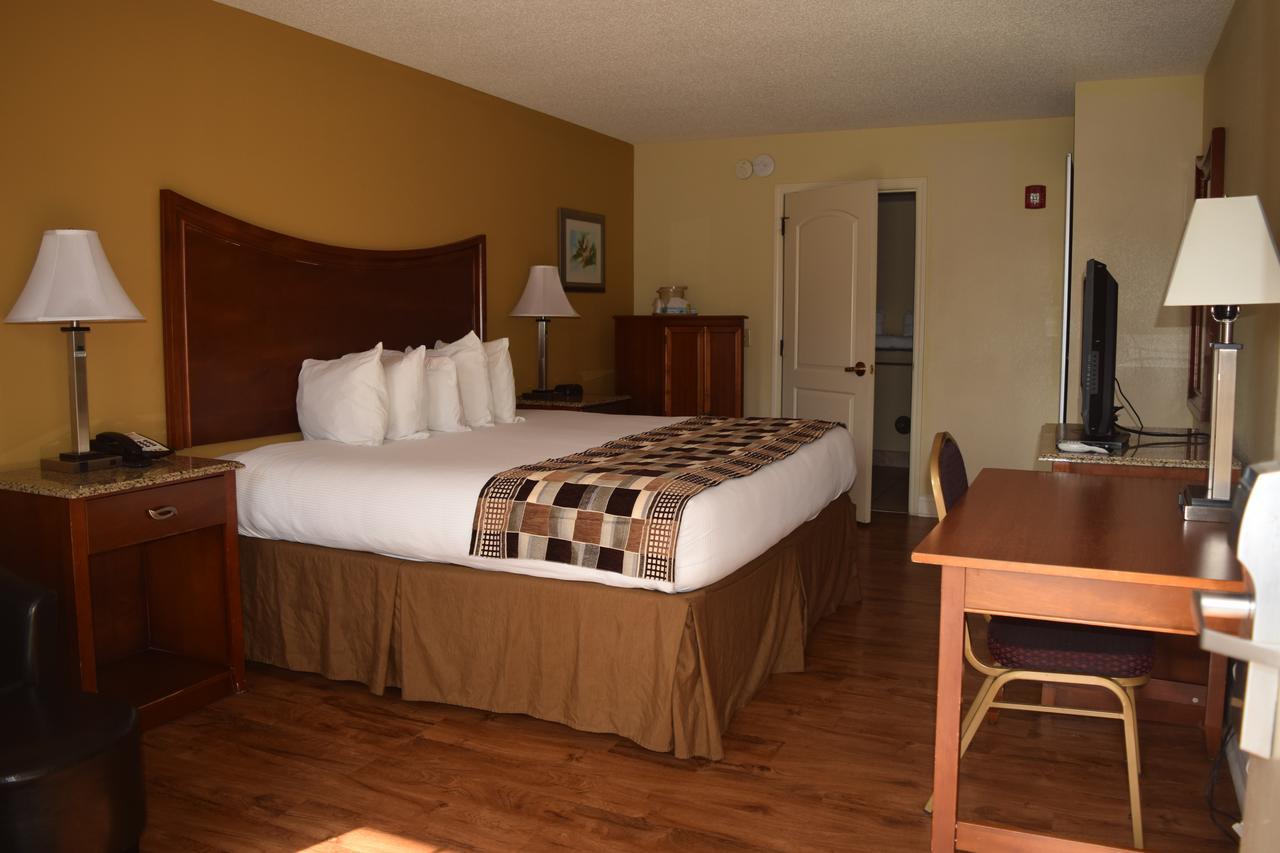 Atkinson & Motel Lumberton