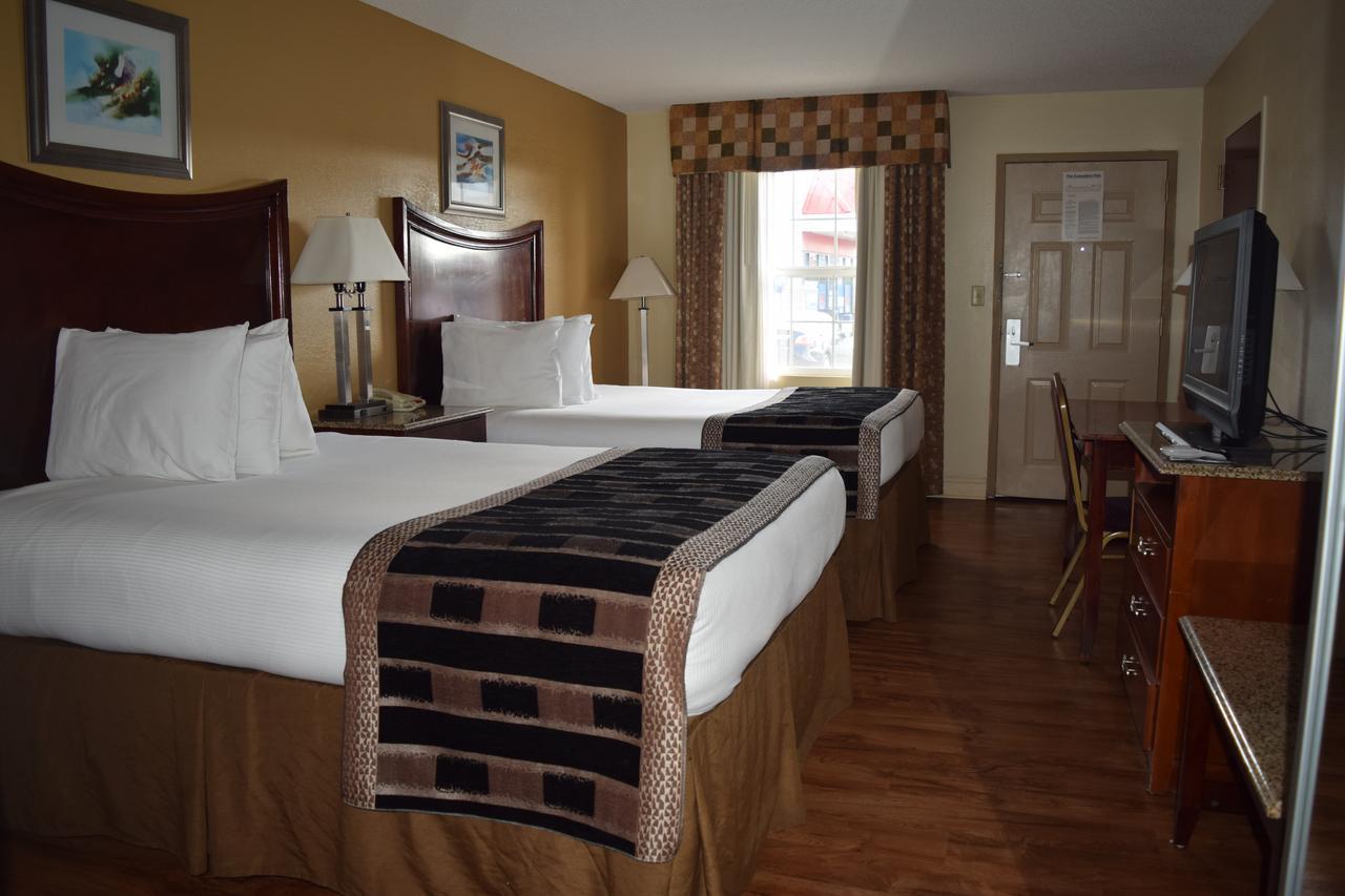 Motel Atkinson & 3*